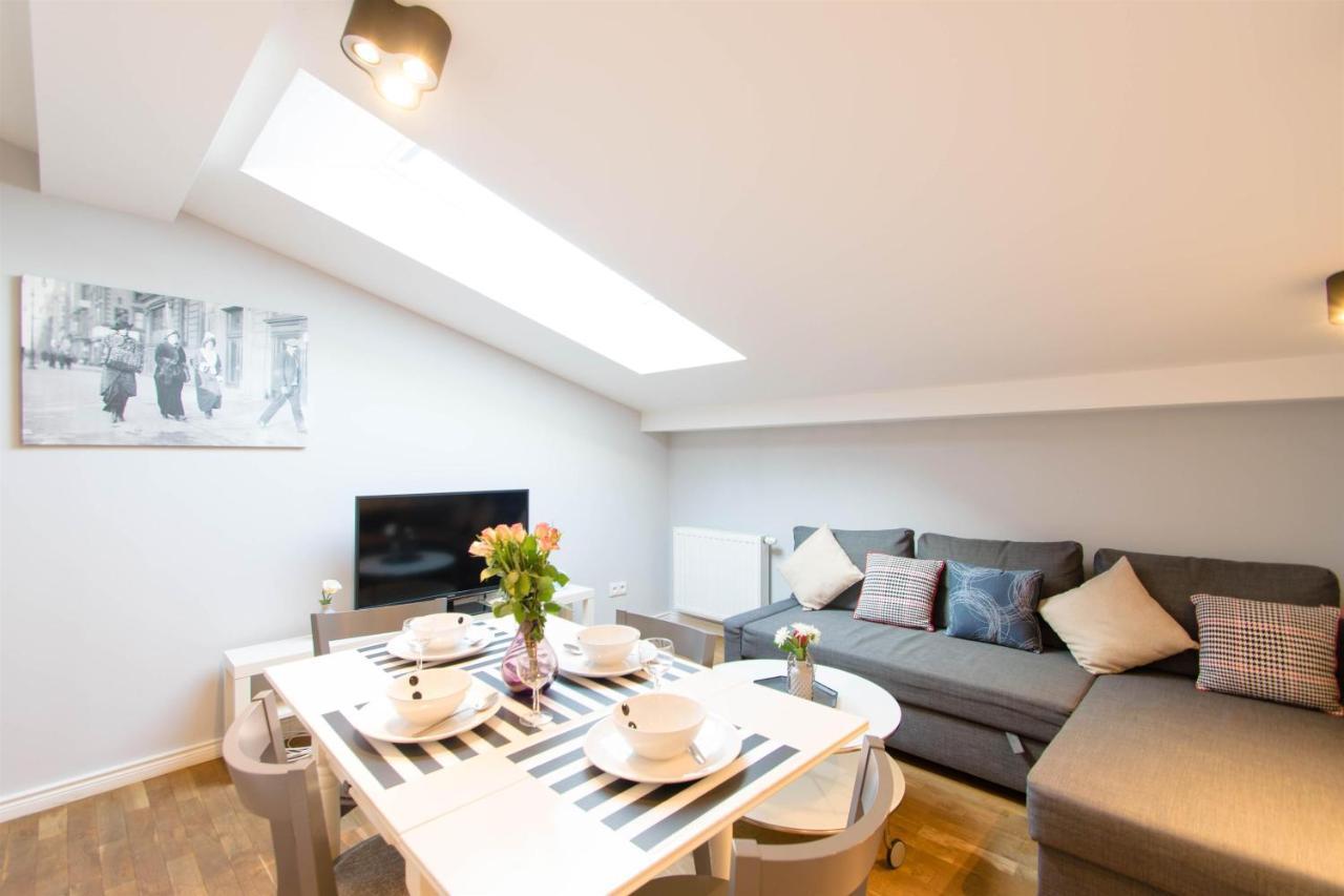 Krupnicza Modern Old Town Apartments - By Upstairs Krakow Luaran gambar