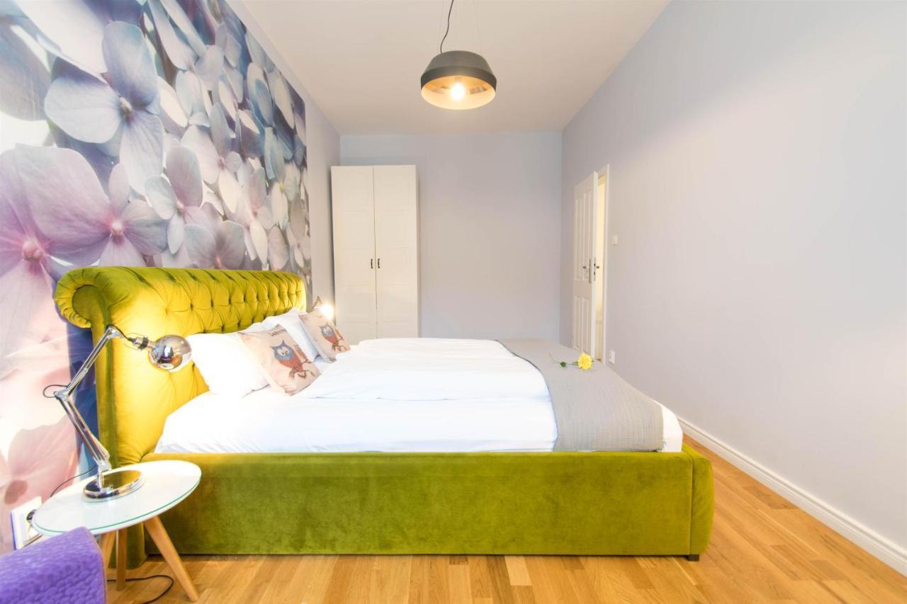 Krupnicza Modern Old Town Apartments - By Upstairs Krakow Luaran gambar