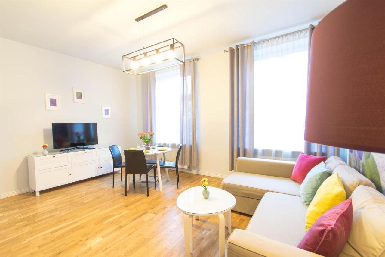 Krupnicza Modern Old Town Apartments - By Upstairs Krakow Luaran gambar