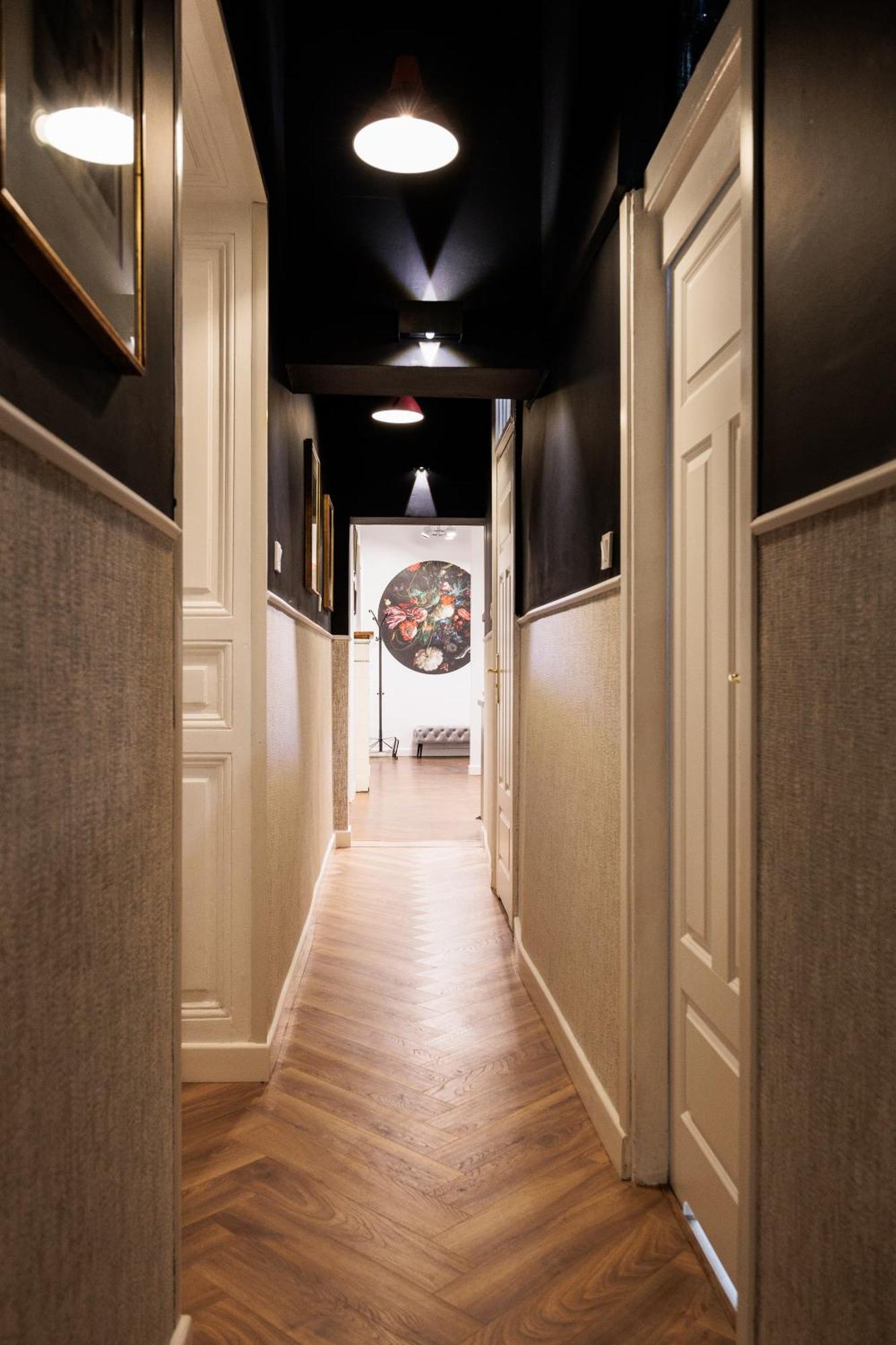 Krupnicza Modern Old Town Apartments - By Upstairs Krakow Luaran gambar
