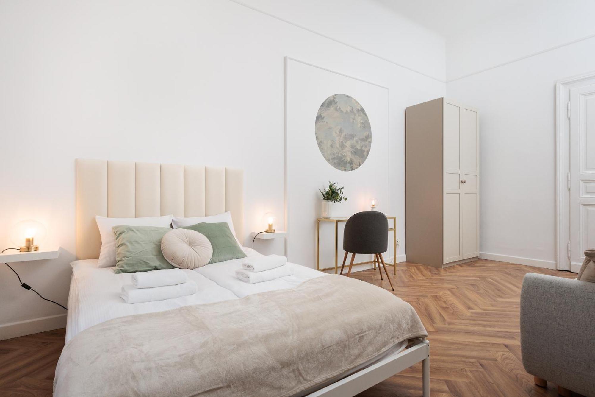 Krupnicza Modern Old Town Apartments - By Upstairs Krakow Luaran gambar