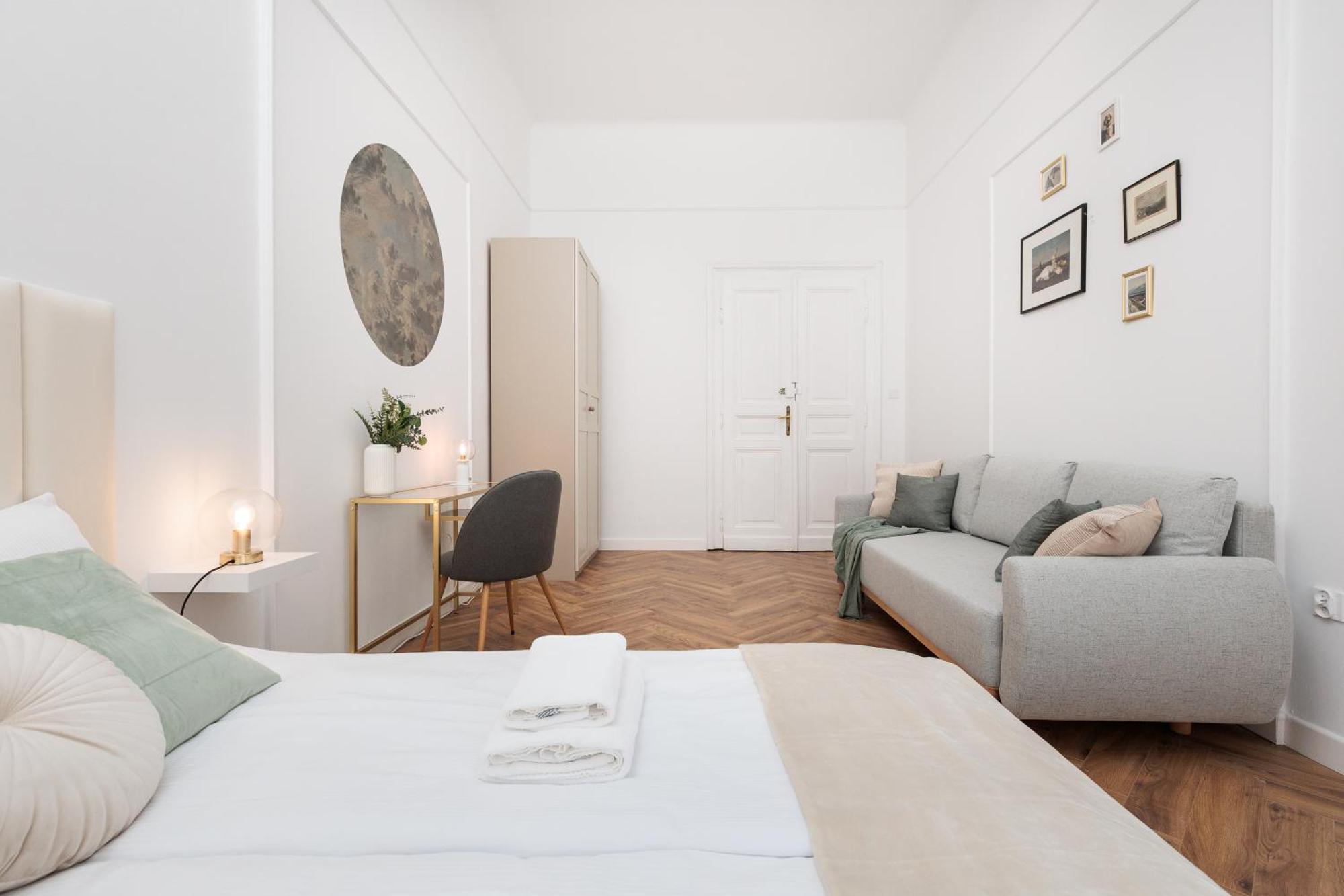 Krupnicza Modern Old Town Apartments - By Upstairs Krakow Luaran gambar