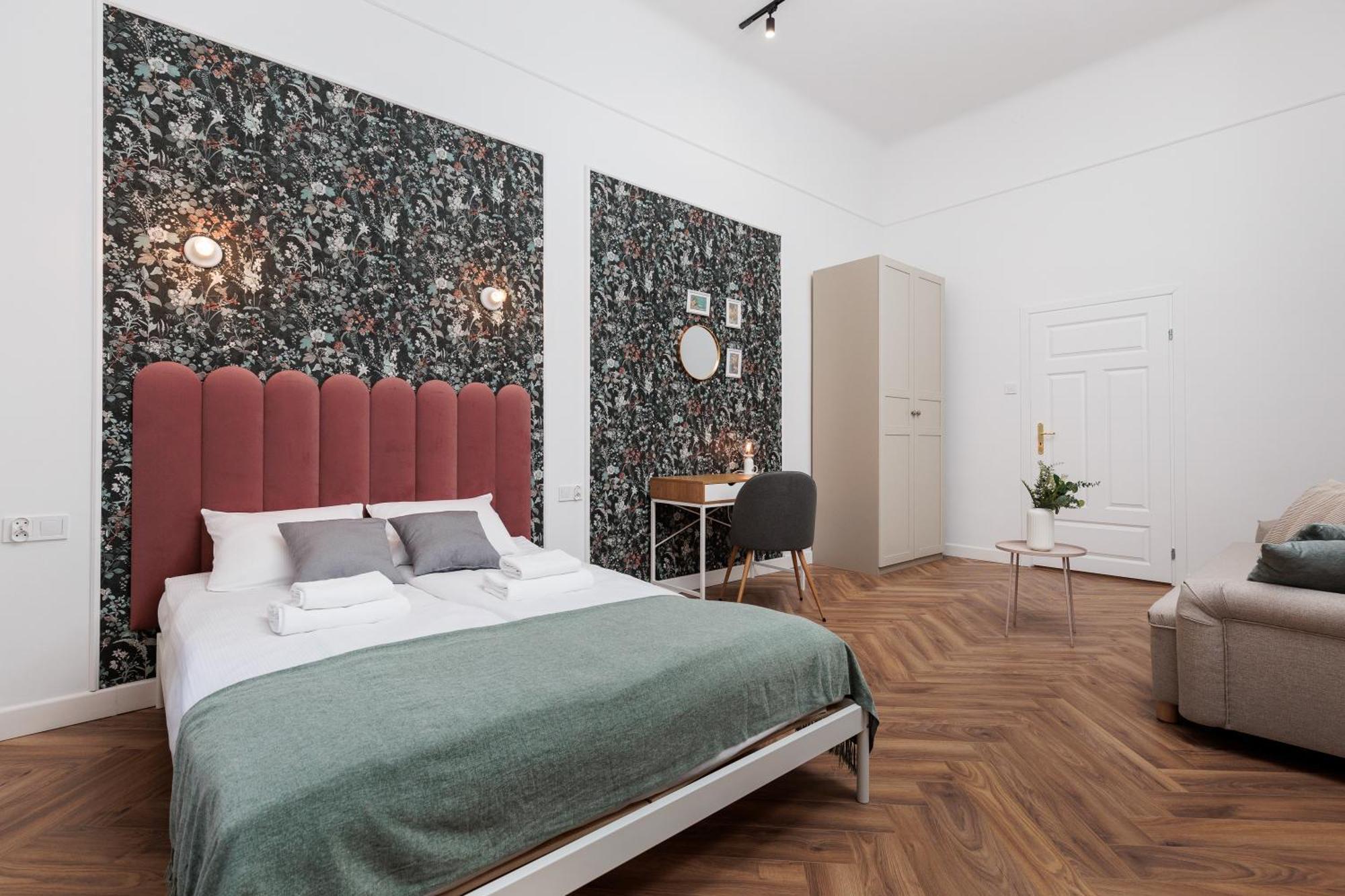 Krupnicza Modern Old Town Apartments - By Upstairs Krakow Luaran gambar
