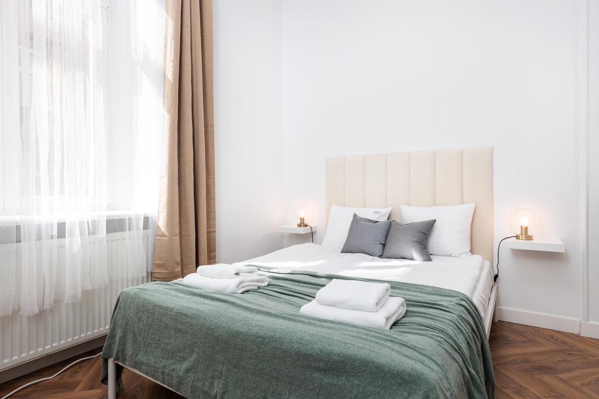 Krupnicza Modern Old Town Apartments - By Upstairs Krakow Luaran gambar