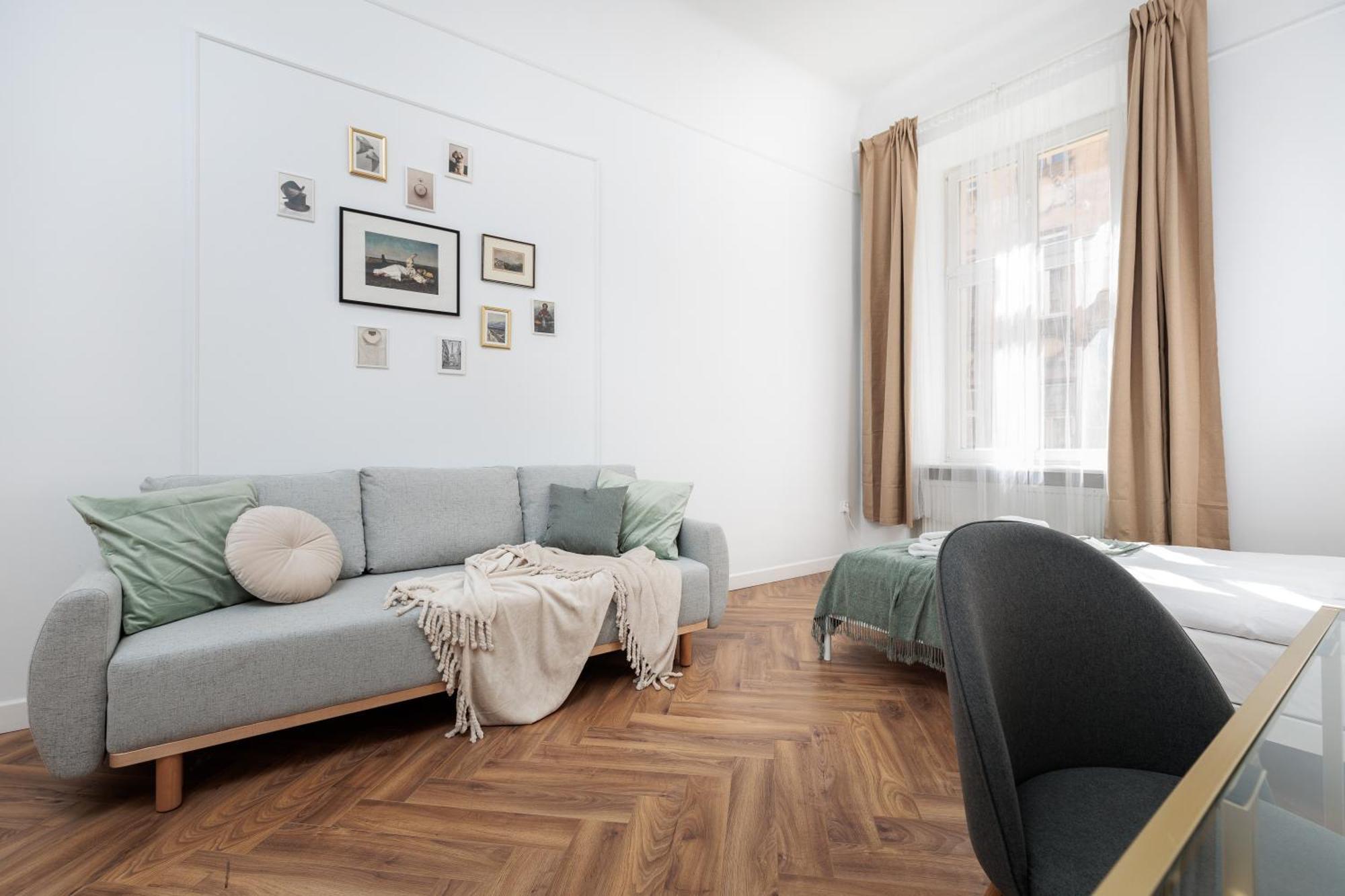 Krupnicza Modern Old Town Apartments - By Upstairs Krakow Luaran gambar